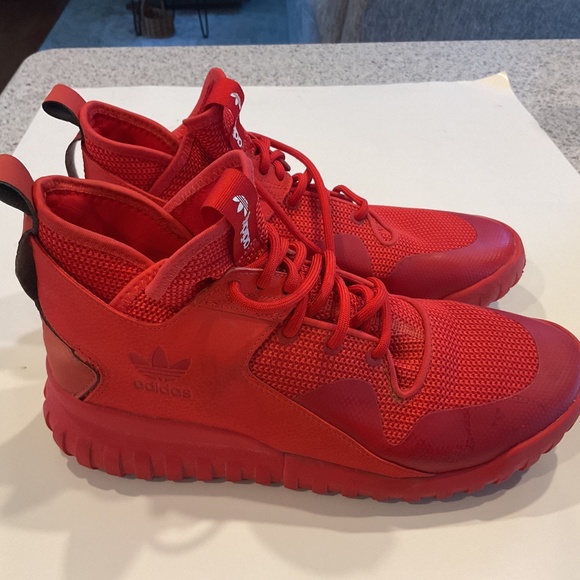 Men’s Size 10 Adidas Tubular X Triple Red Sneakers - Picture 6 of 7